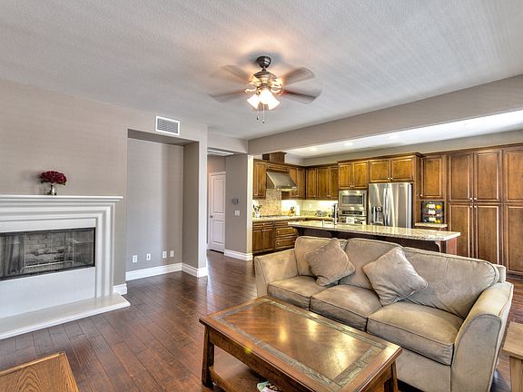 3rd image of 3171 N Shadyvale St