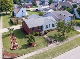 10408 Vantage Rd, Jeffersontown, KY 40299