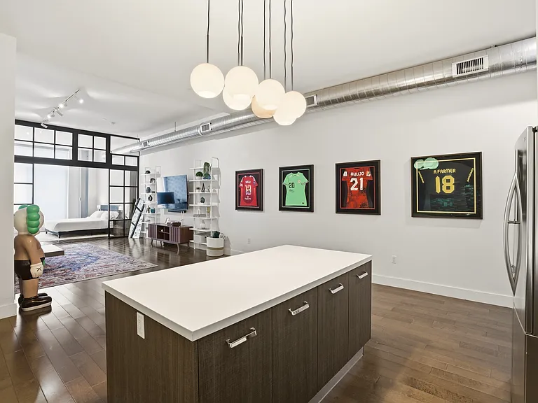 433 Pine Ave #306 — Photo 7