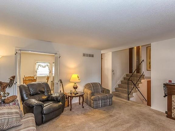 4th image of 11801 Belmont Ave