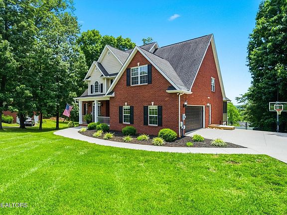 2nd image of 1537 Ellis Woods Loop