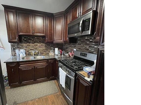 2nd image of 7306 Tujunga Ave #1