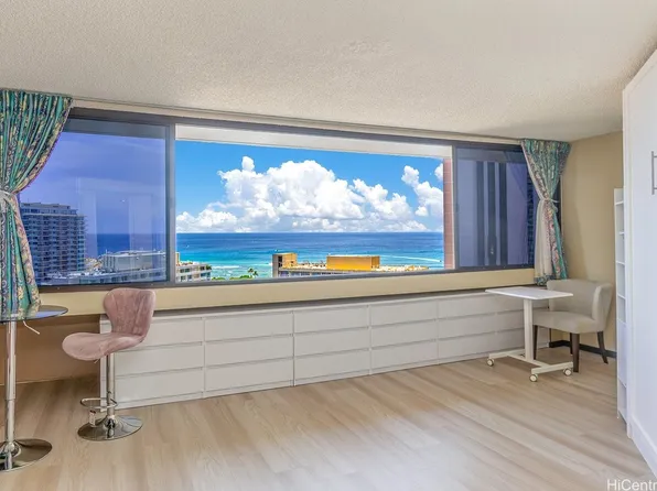 1700 Ala Moana Blvd APT 2704, Honolulu, HI 96815