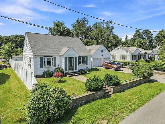 3rd image of 41 Fisher St