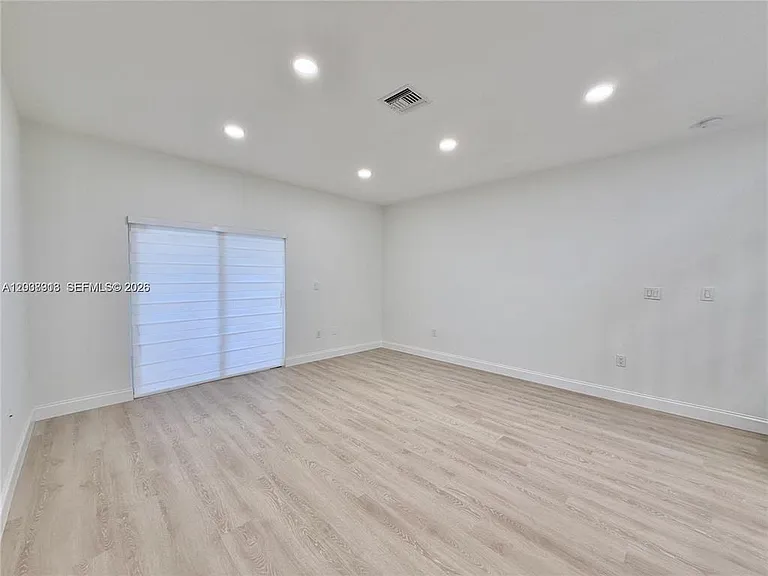 4412 Woodland Cir — Photo 5