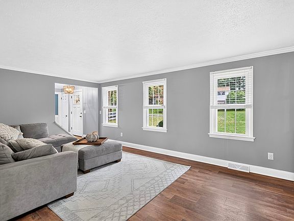 4th image of 5010 Meadowridge Ln