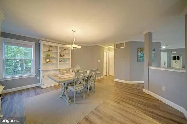 494 Pitt Ct — Photo 1