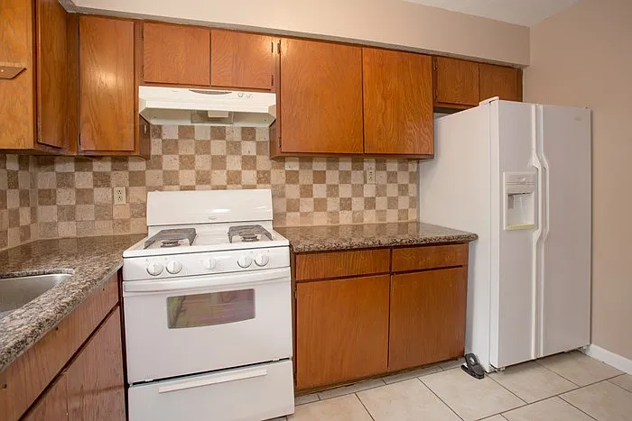 1117 S Dexter Dr — Photo 15