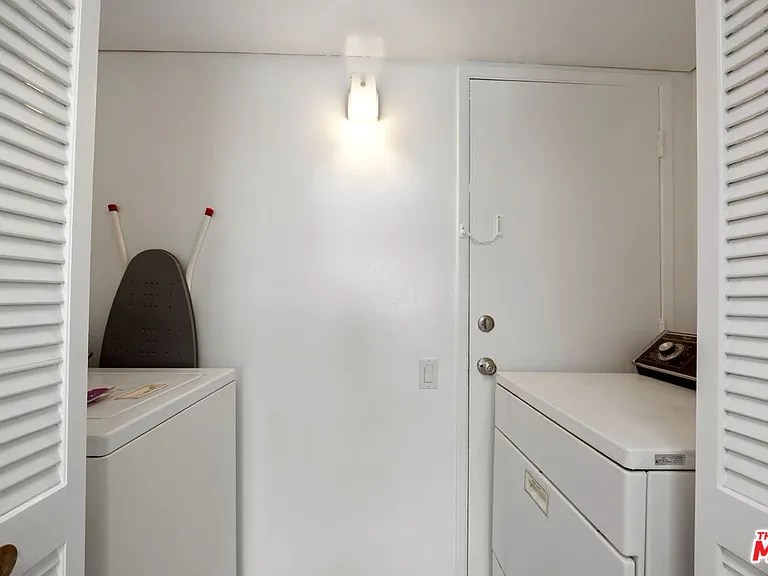 1025 N Kings Rd #313 — Photo 12