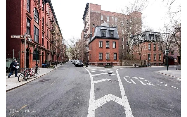 Rented by Douglas Elliman | media 11