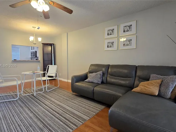 2900 NW 48th Ter APT 310, Lauderdale Lakes, FL 33313