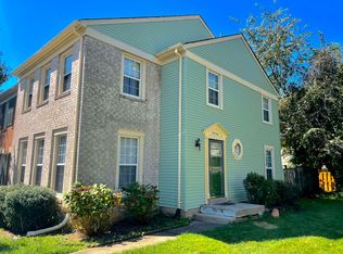 9726 Main St, Fairfax, VA 22031