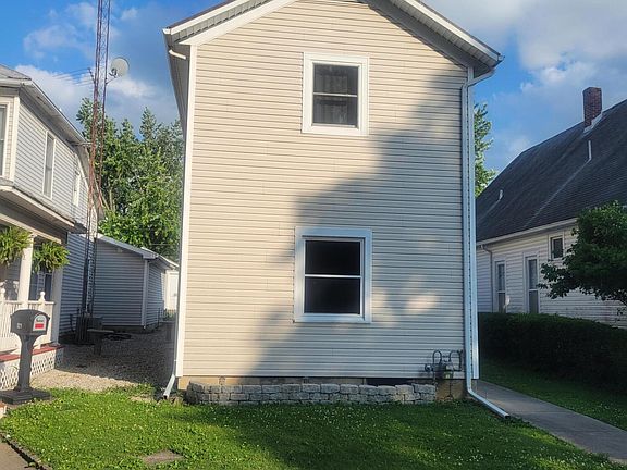3rd image of 219 E Water St