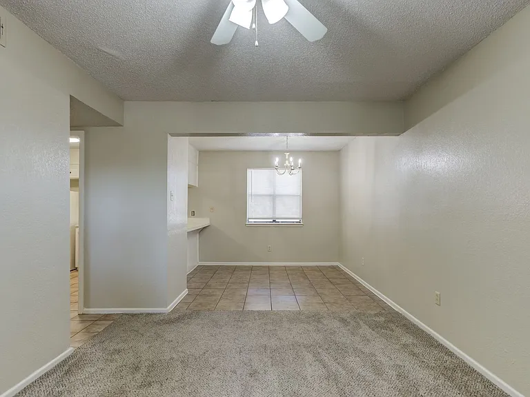 Albany Ridge Apartments Comfortable Living in West Lubbock — Photo 8