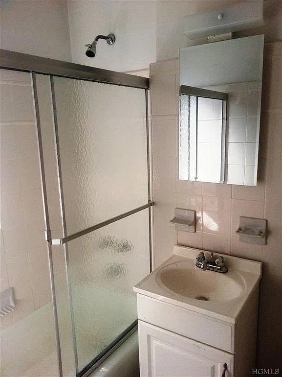 1 bed, 750 sqft, $1,900 — Photo 3