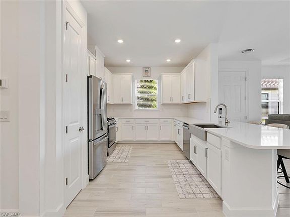 3rd image of 15558 Vittorio ST
