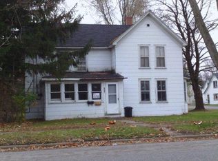 1218 1/2 9th St E, Menomonie, WI 54751