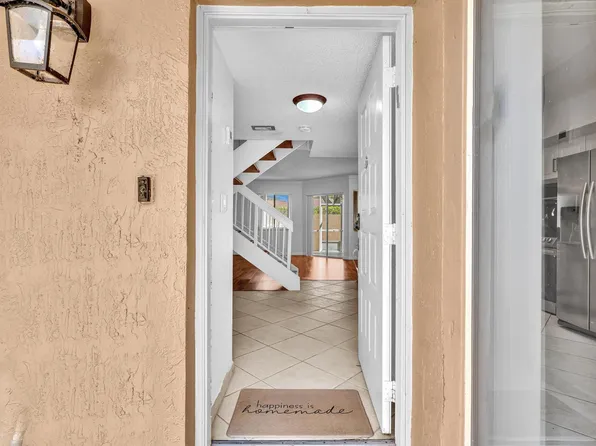 7903 NW 7th Court, Plantation, FL 33324