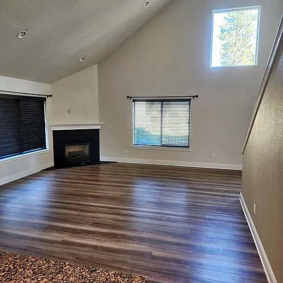 1354 SW Argo Ln — Photo 2