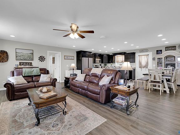 5th image of 1080 Carissa Rd