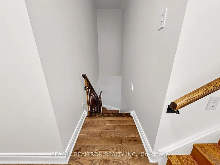 30 McGill St — Photo 17