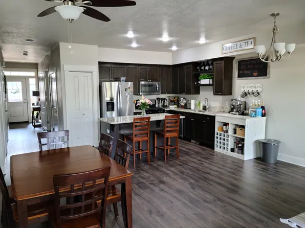 16177 SE Pyrite St, Damascus, OR 97089