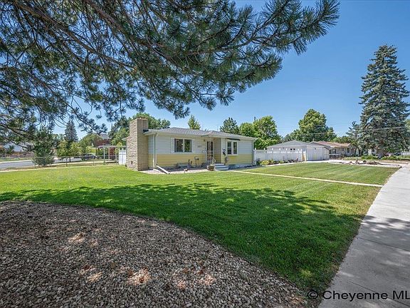 4th image of 1877 Newton Dr