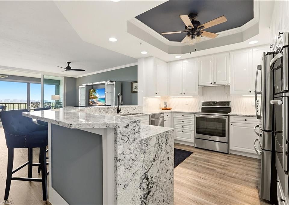1st image of 425 Cove Tower DR #1002