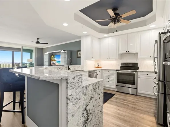425 Cove Tower DR #1002, NAPLES, FL 34110