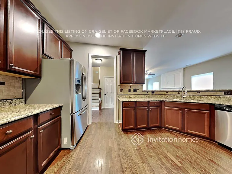 10716 Drake Hill Dr — Photo 9