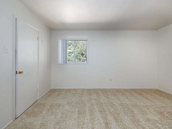 5th image of 9823 Lilac Dr Unit D