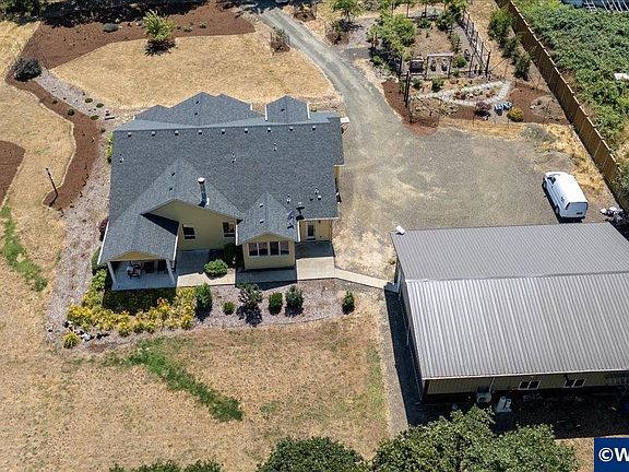 4th image of 17245 Brown Rd