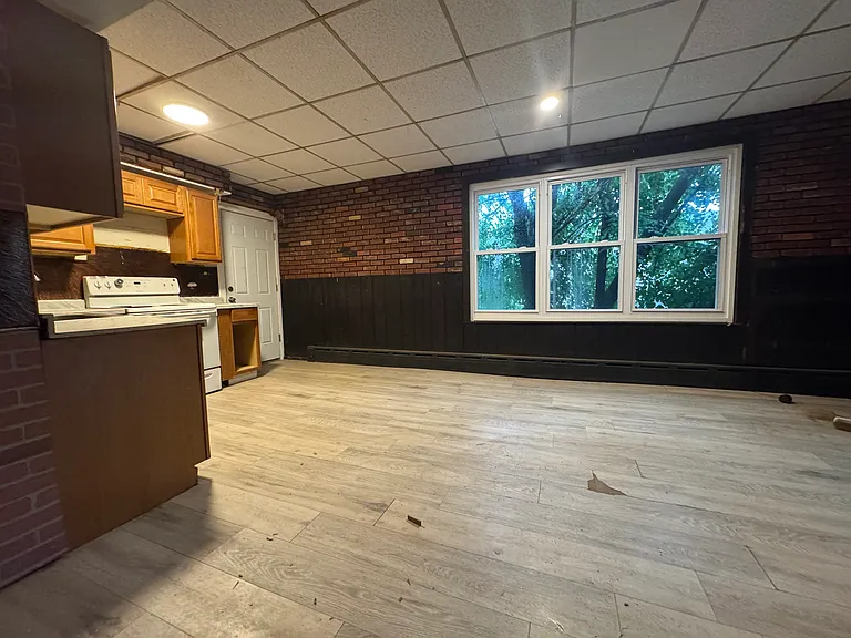 66 Brewster St #1 — Photo 6