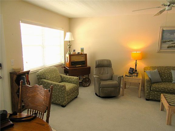 4th image of 10 Vista Ct Unit 205