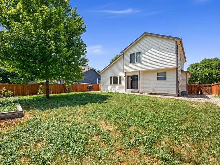 2456 Mary Beth Ct — Photo 20