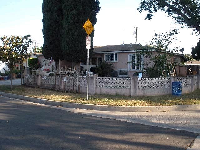 2nd image of 1102 Egan Ave