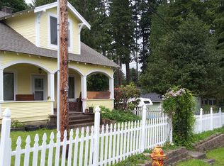 814 E F St, Rainier, OR 97048