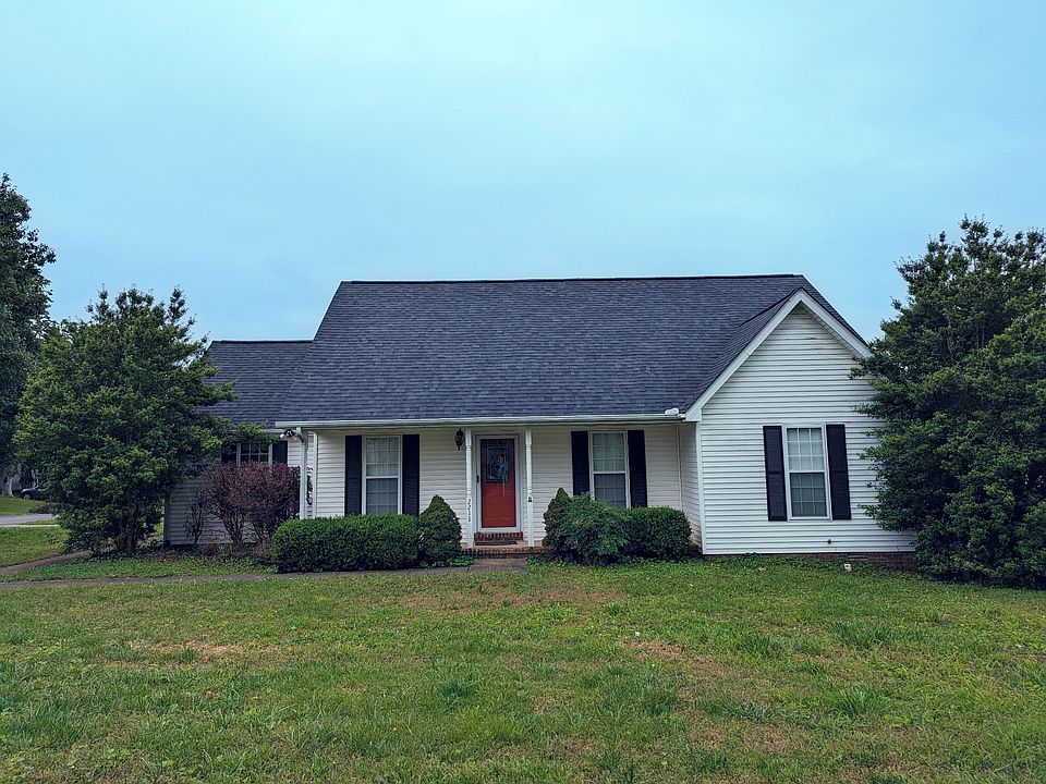1st image of 2211 Centertree Dr