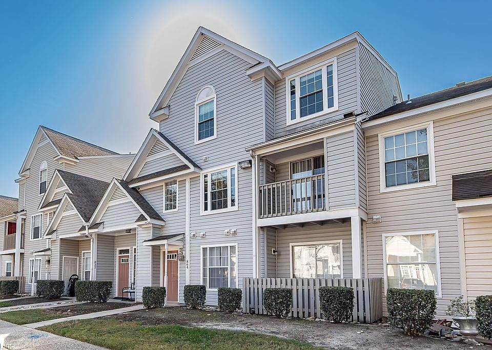 1st image of 864 Whistling Swan Dr