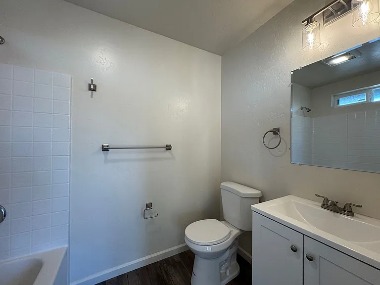967 W Harris St — Photo 8