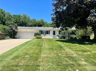 443 Lynnview Dr, Northfield, OH 44067