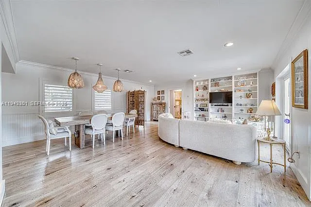 4 bed, $9,500 — Photo 4