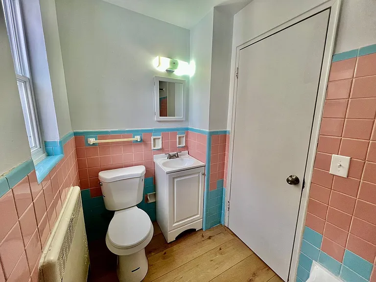 1087 Grand Ave #2 — Photo 7