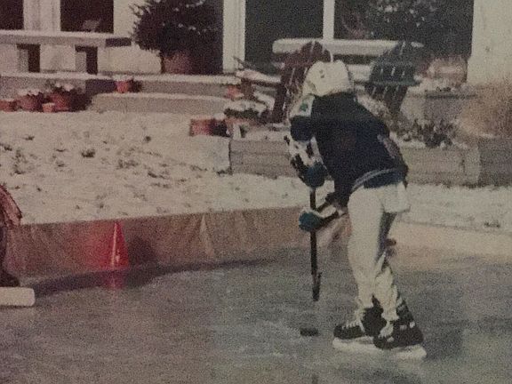 Room for hockey rink for kids