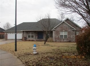 2367 Tall Tree Ln, Springdale, AR 72762