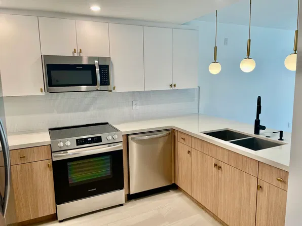 835 18th St APT 411, Vero Beach, FL 32960