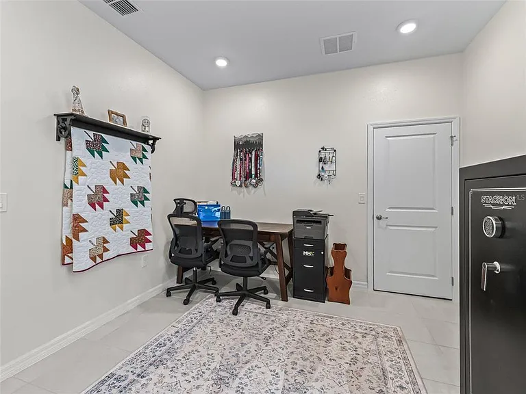 7206 SW 60th Ln — Photo 37