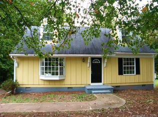 707 King Arthur Dr, Gastonia, NC 28056