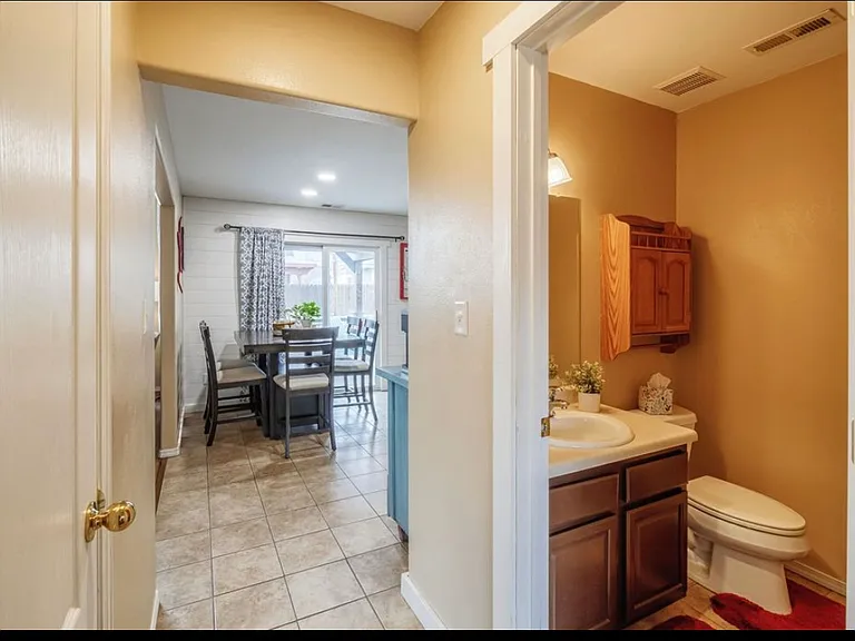 3060 Joel Ct — Photo 4