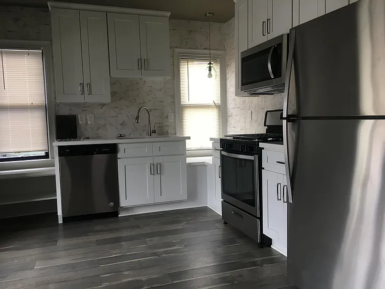 2965 Arlington Ave — Photo 5